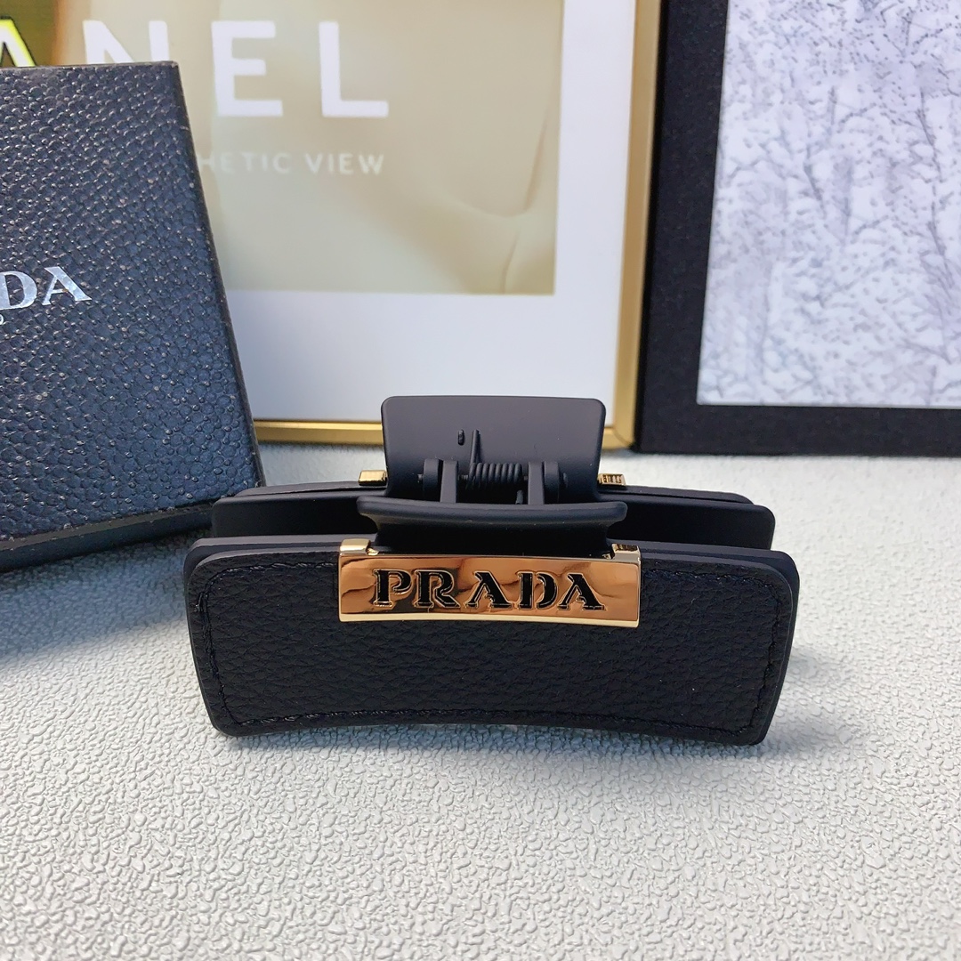 Prada Hair Grab Clip  (2)